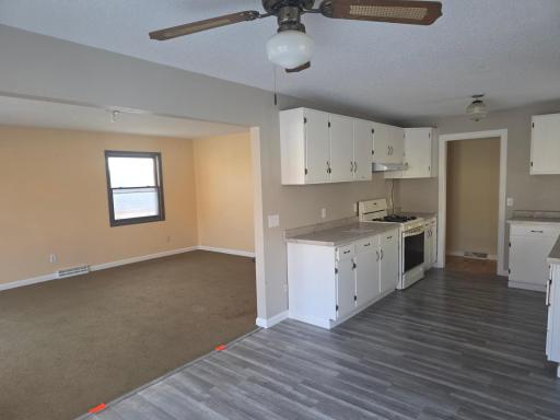 Springfield Dining to Kitchen and livngroom.jpg