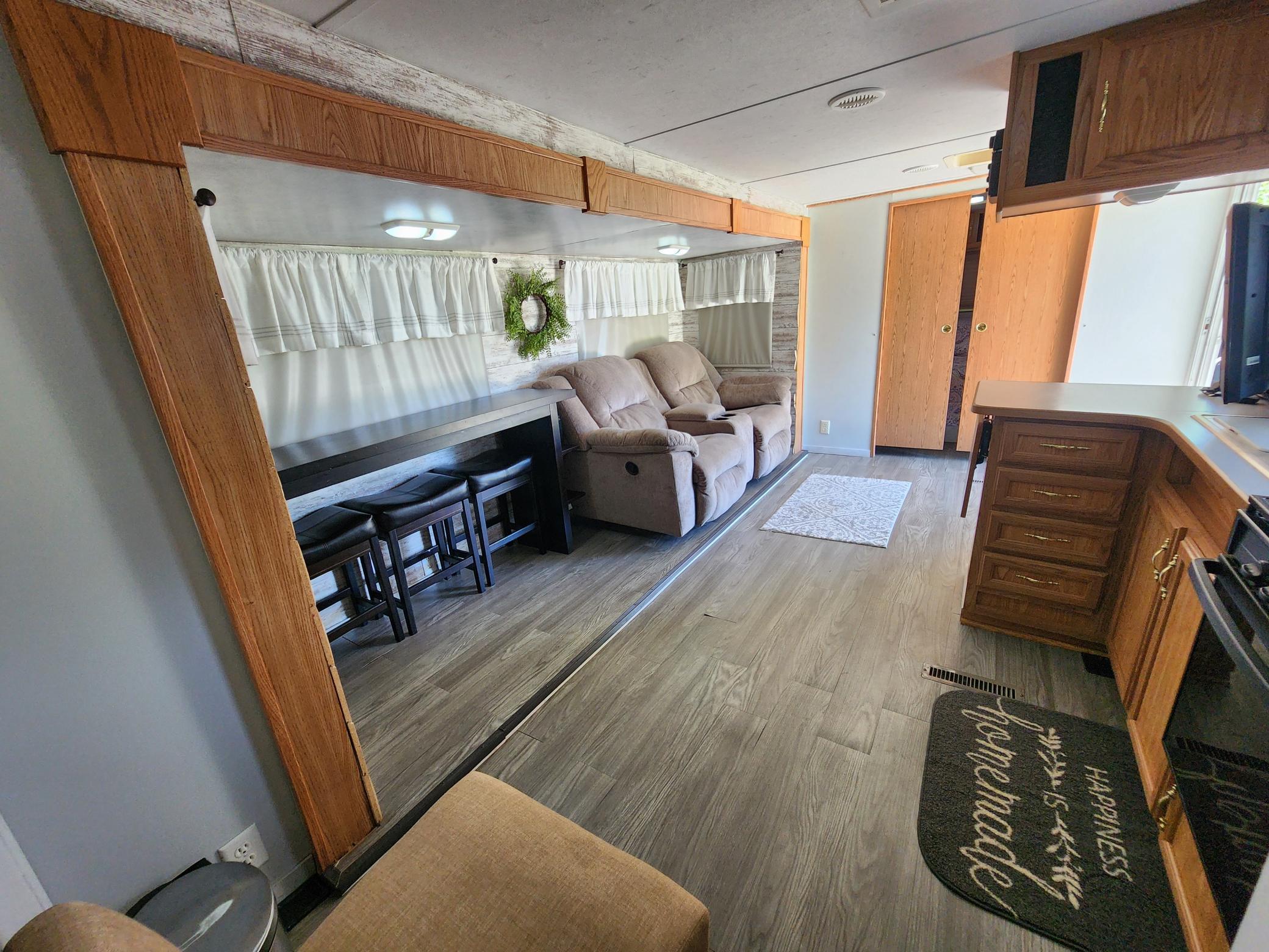 2000 38' updated bunkhouse