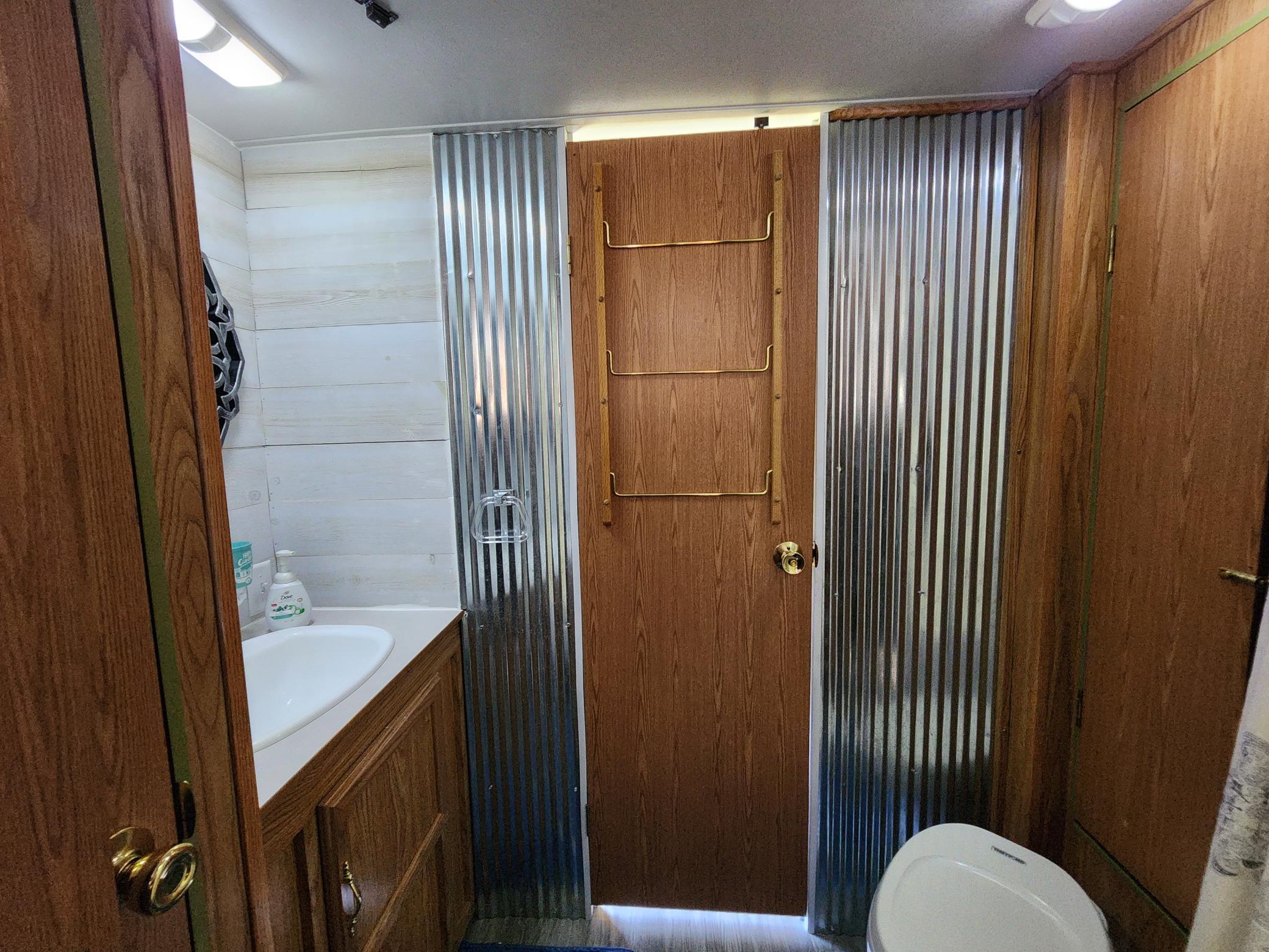 2000 38' updated bunkhouse