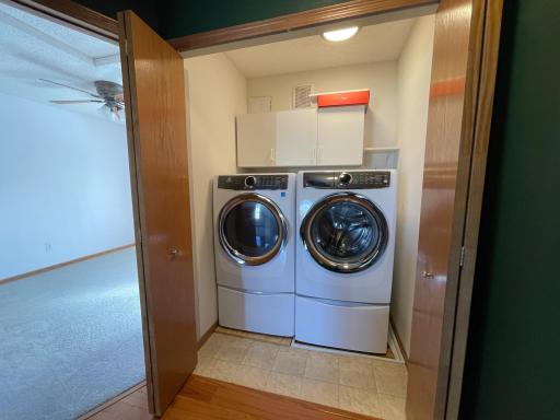 In-unit Washer/Dryer (Upper Level)