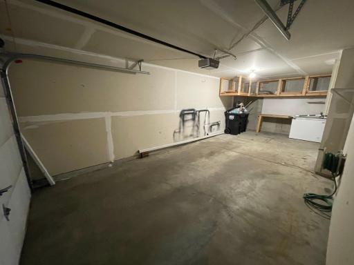 Garage (Ground Level)