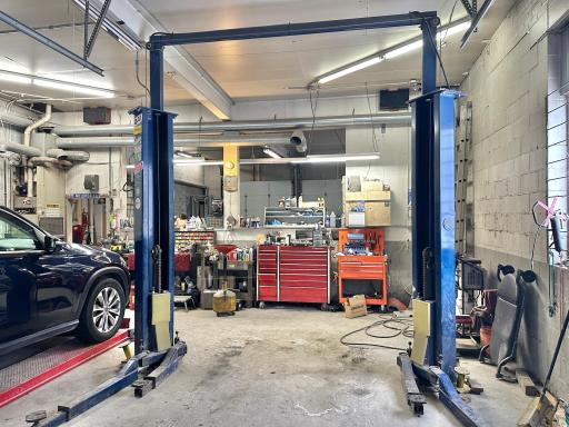 Garage bay 2