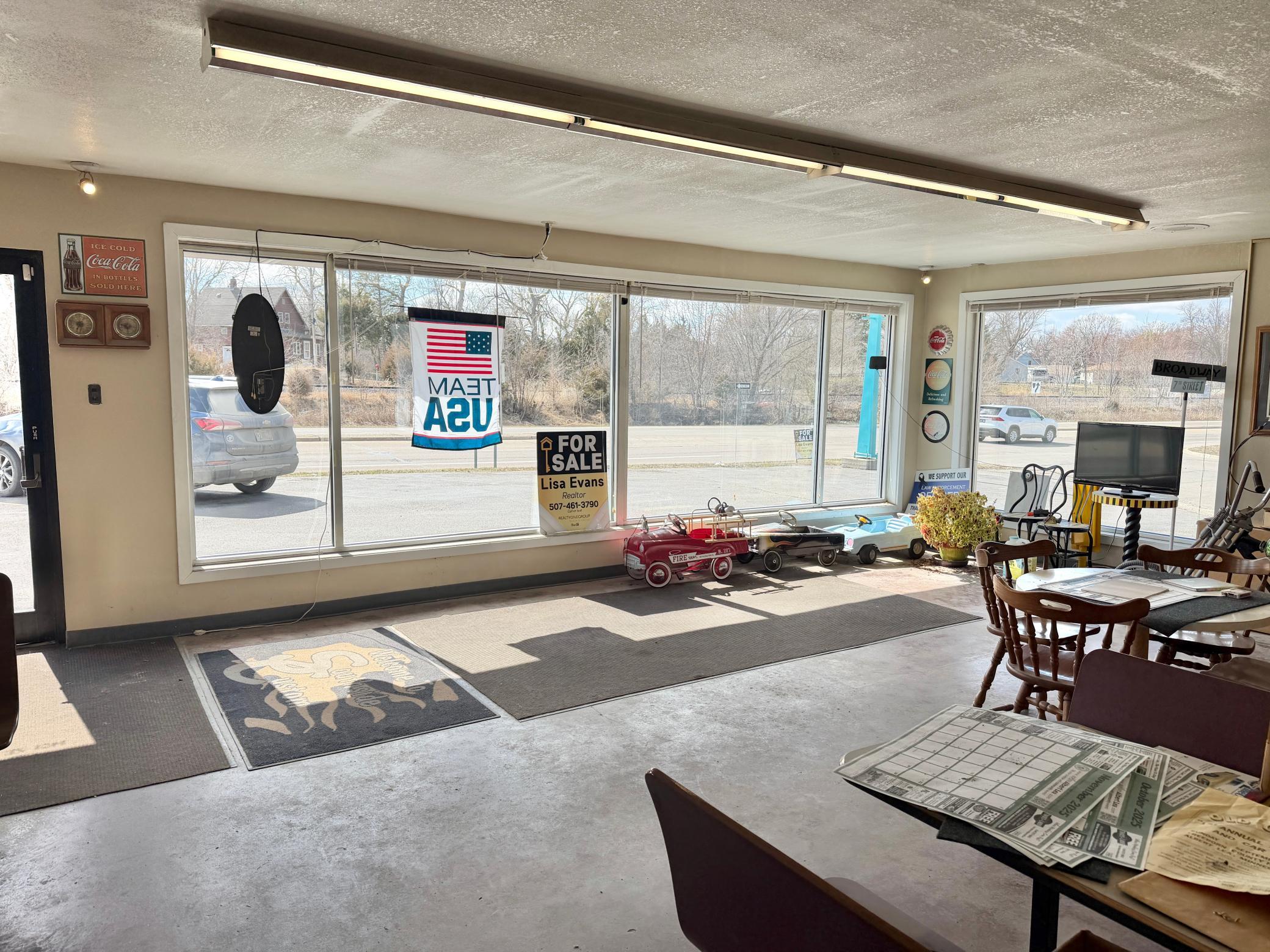 Front show room