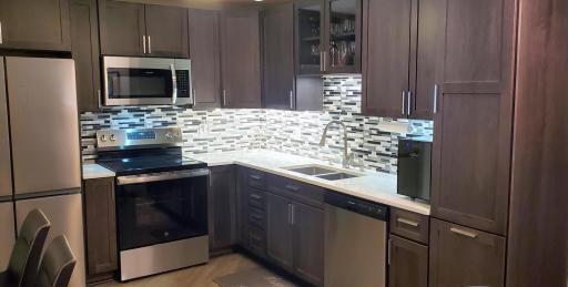Photo for 1700 Four Oaks Rd, 238, Eagan, MN 55121 - listing #7003596 1700 Four Oaks Rd, 238, Eagan, MN 55121