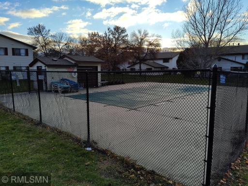 6631 84th Court N, Minneapolis, MN 55445