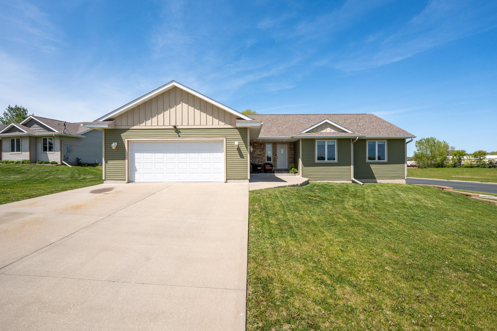 Make 1250 Mounds Court your new home!