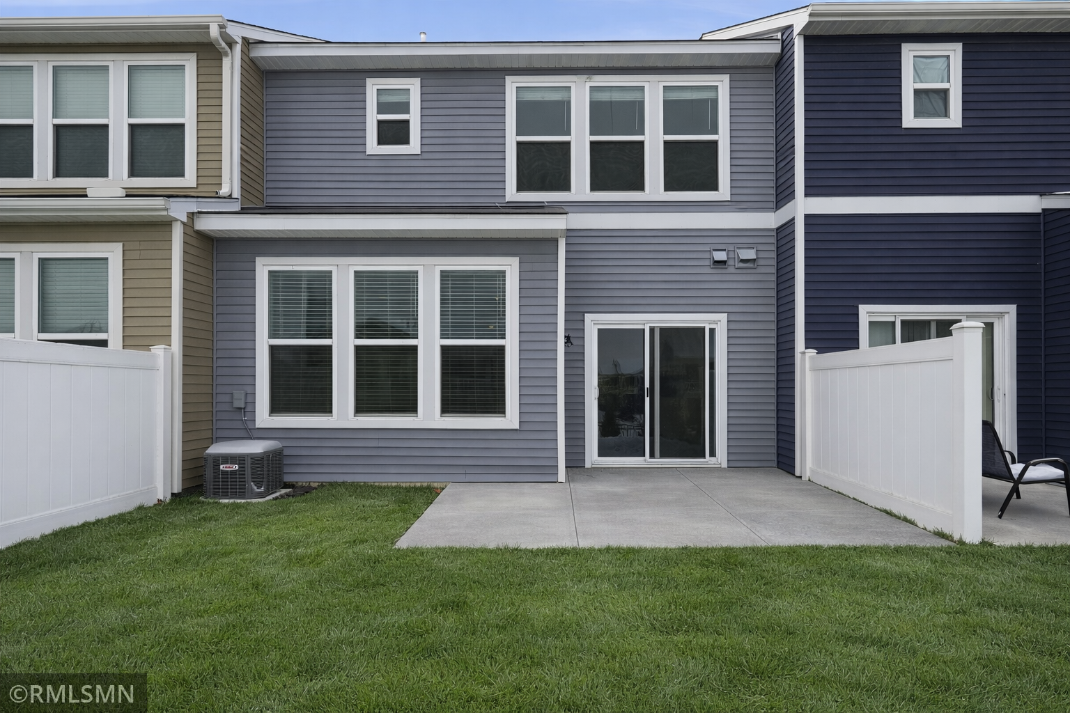 Beautiful private yard space off the dining room.