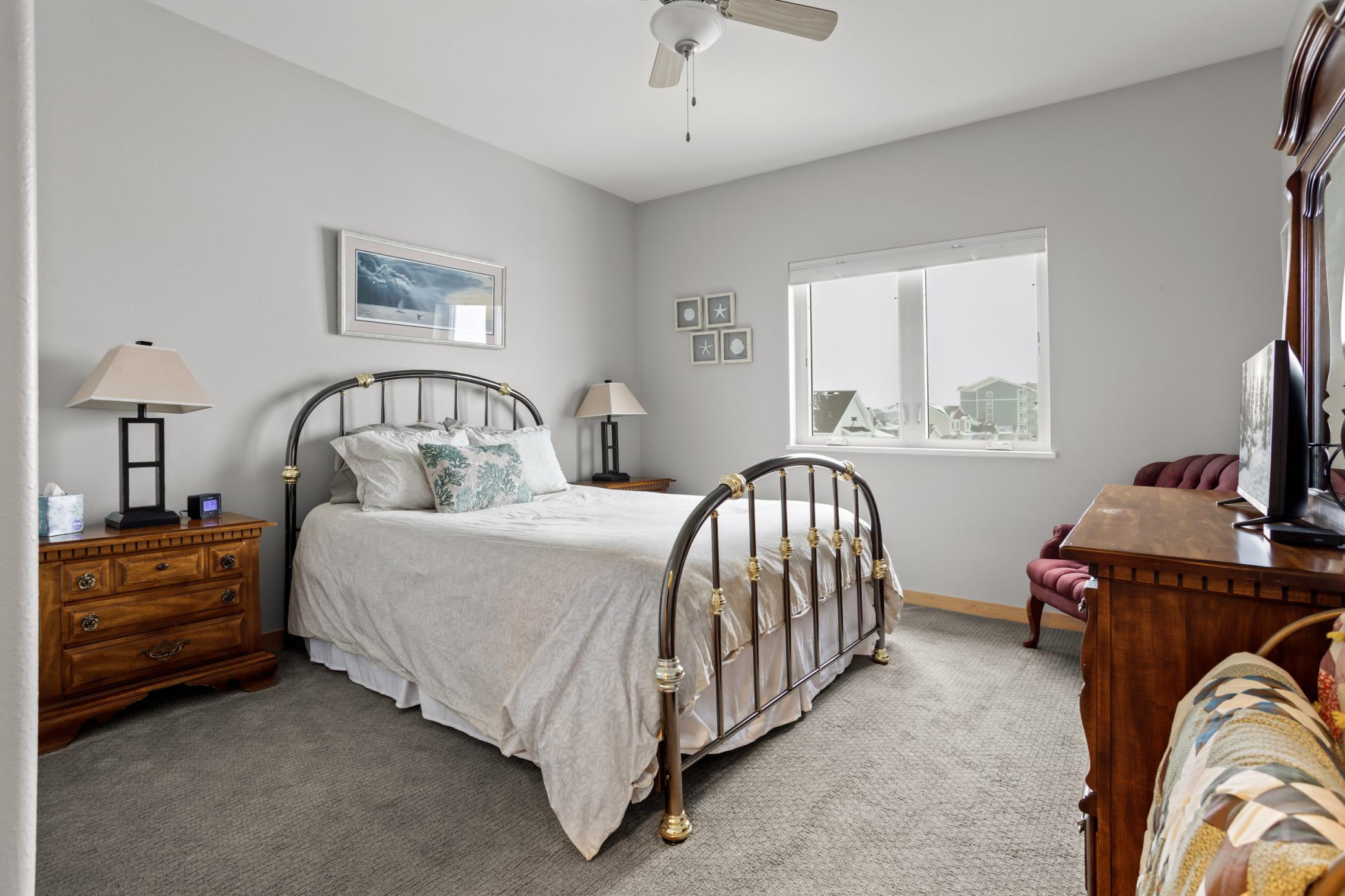 Second bedroom