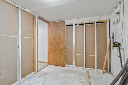 Huge potential in great unfinished storage / flex areas in the basement. Future exercise / game room / workshop anyone?