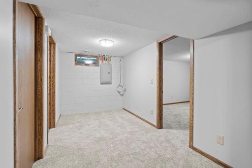 Den / Flex Space. Fuseball or poker table anyone?