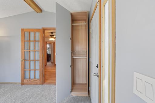 2344 Cowern Place E, Saint Paul, MN 55109