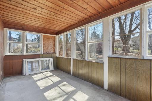 A screened-in porch off the garage; an unexpected bonus space youâll use more than you think