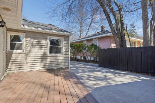 2344 Cowern Place E, Saint Paul, MN 55109