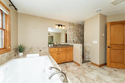 3964 Autumn Lake Court SW, Rochester, MN 55902