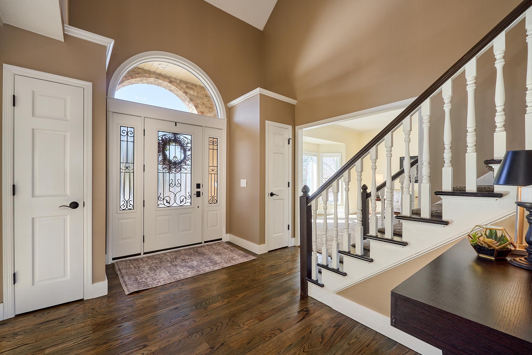 Elegant 2 Story Foyer