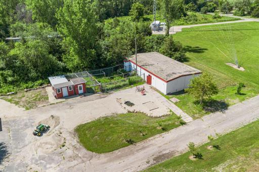 Building #4 - Fallout Shelter - Perfect for Doomsday Preppers - 75 Ton Door