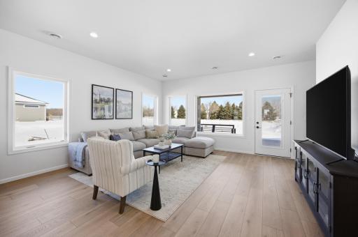 4736 Hampton Loop S, Moorhead, MN 56560