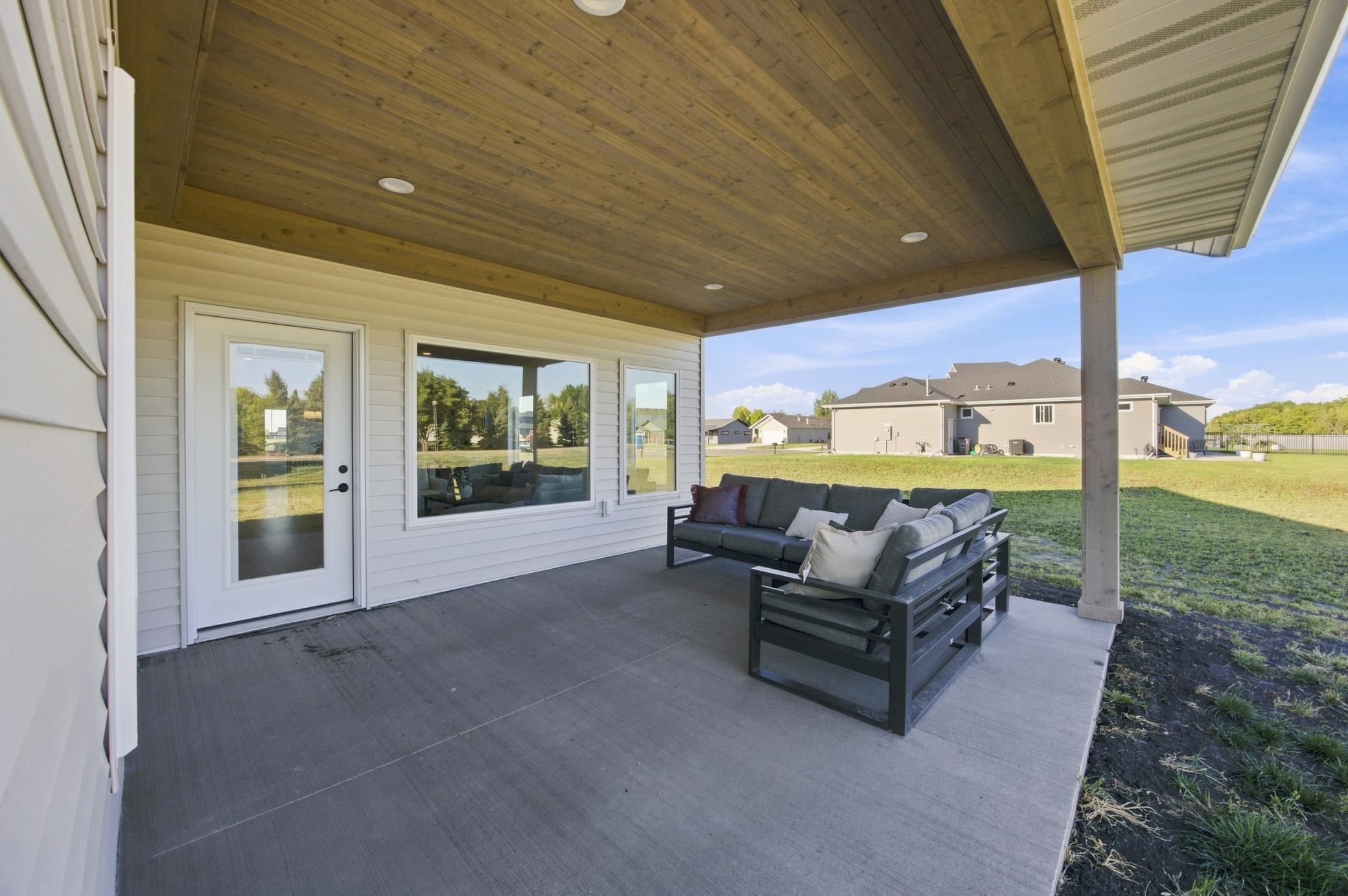 Rear covered patio