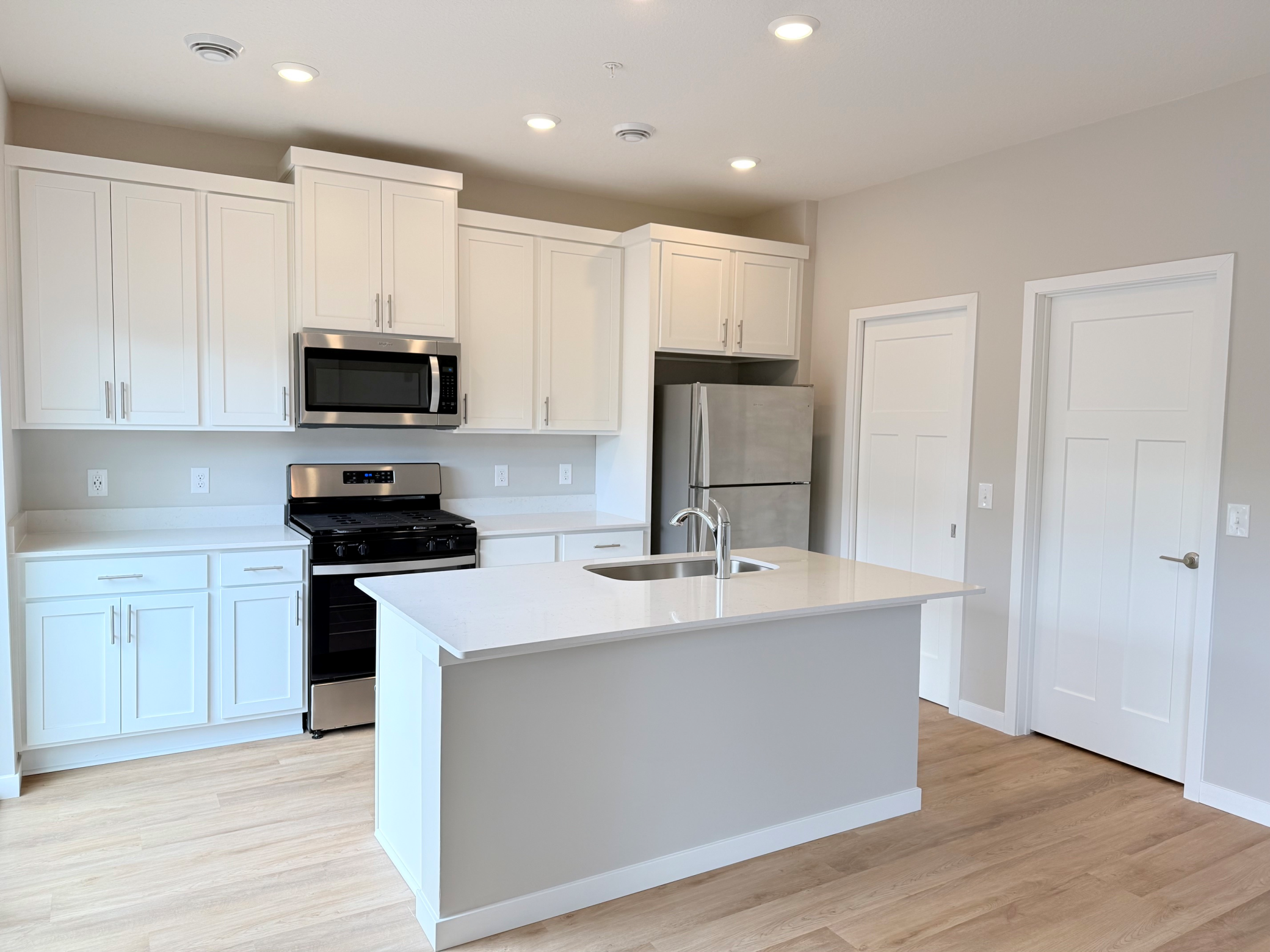 Afton Kitchen 6 L.png