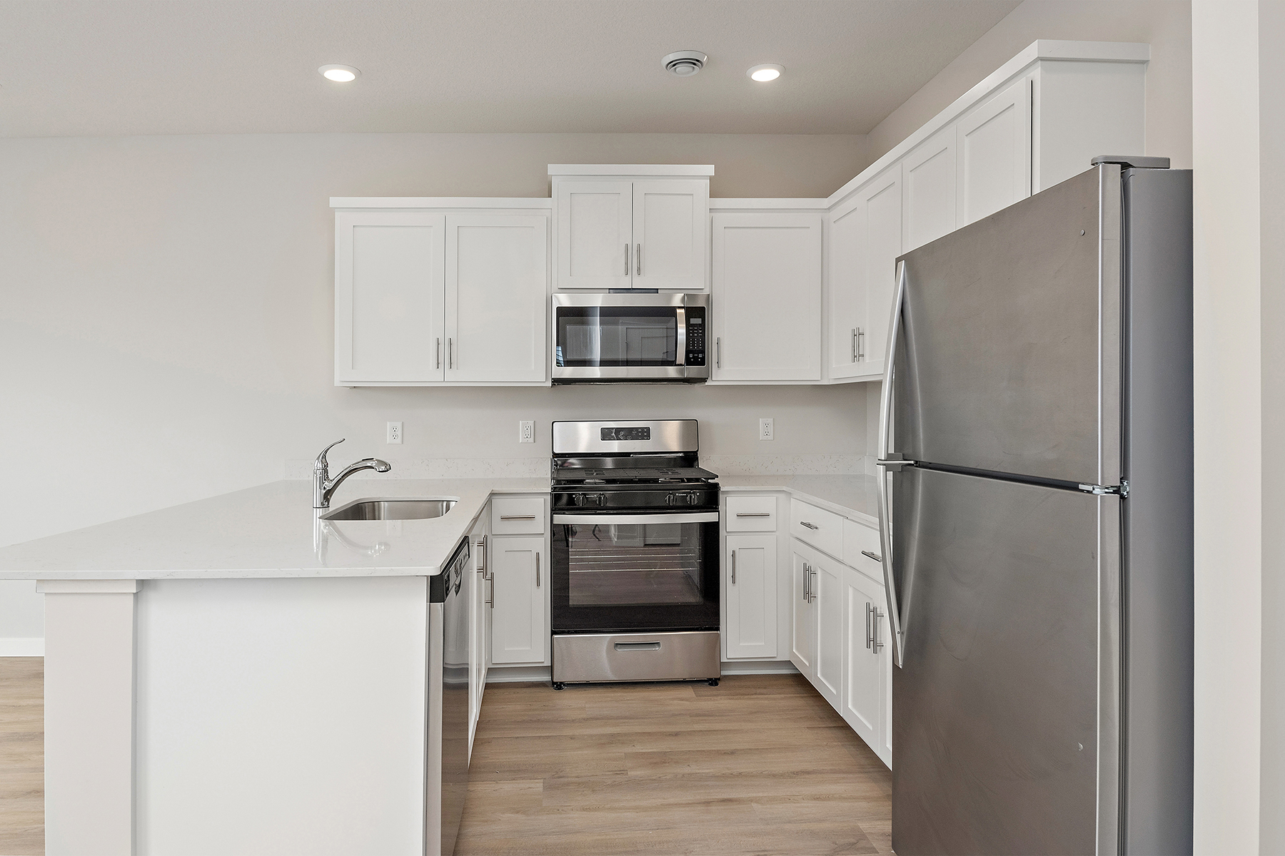 Camden Kitchen 2 L.png