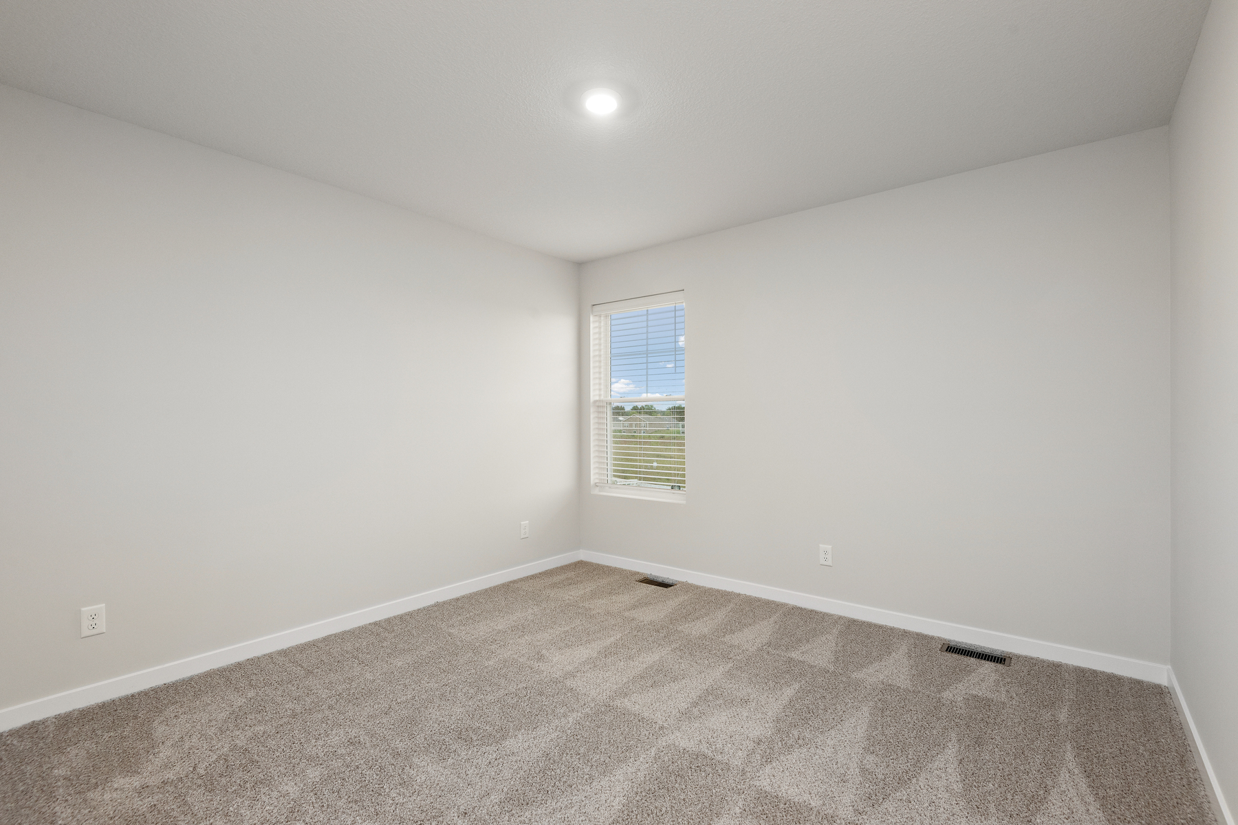 Camden Bedroom 3 L.png