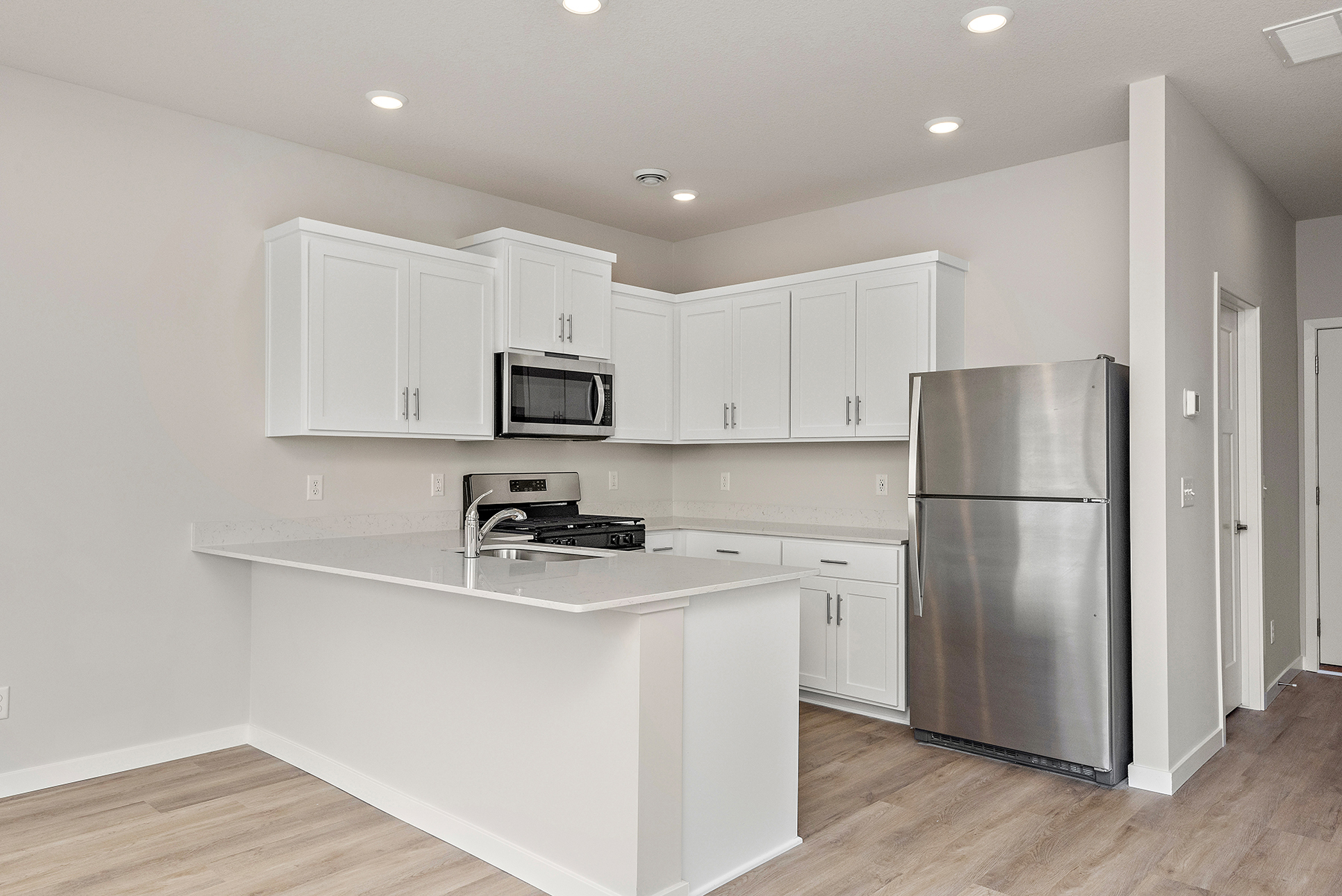 Camden Kitchen 1 L.png