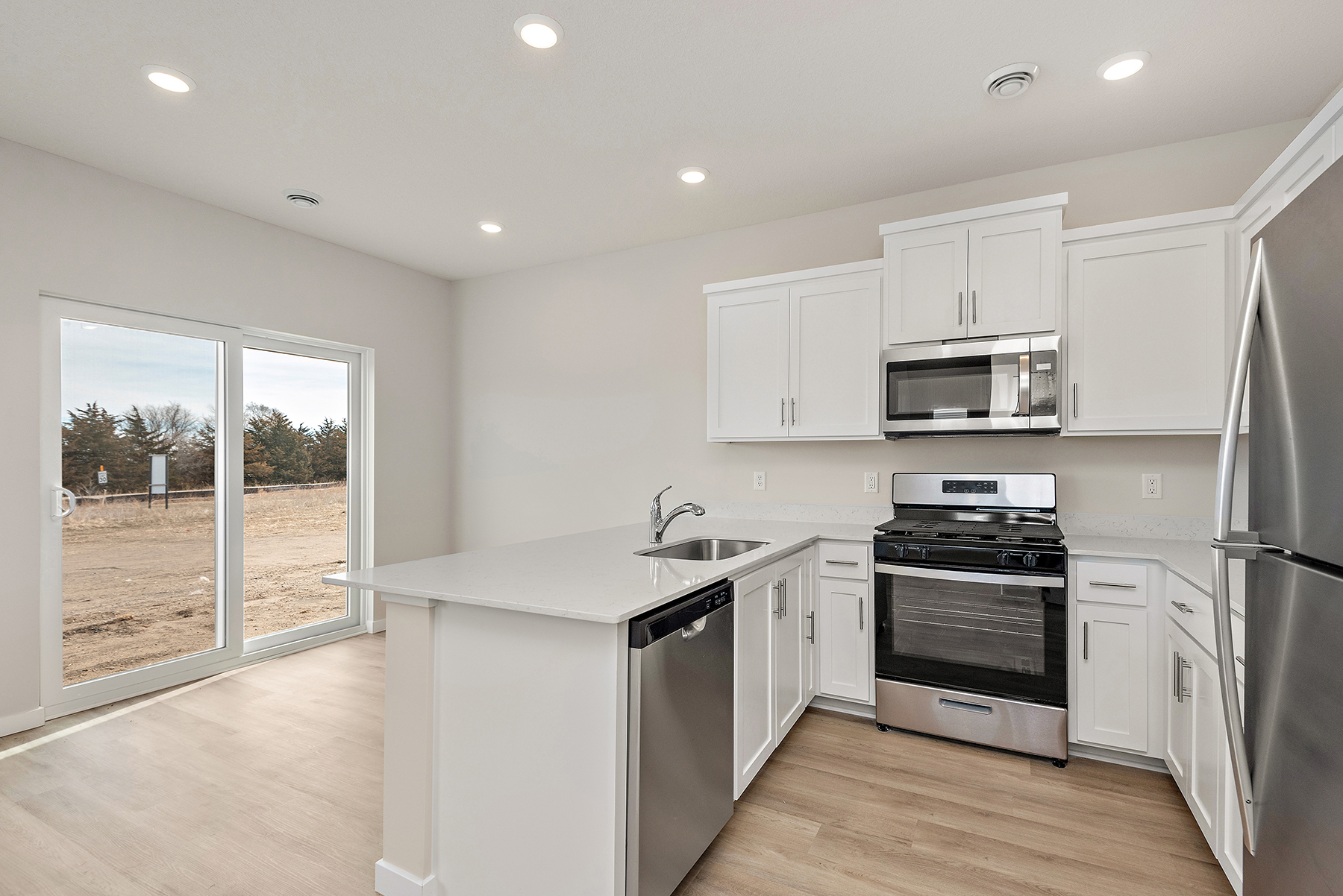 Camden Kitchen Dining 1 L.png