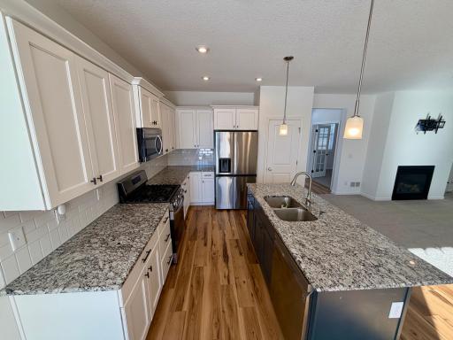 1465 100th Avenue NW, Minneapolis, MN 55433