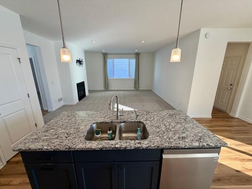 1465 100th Avenue NW, Minneapolis, MN 55433