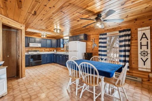 The full-size, spacious kitchen offers ample room to prepare both quick and elaborate meals, making entertaining a breeze.