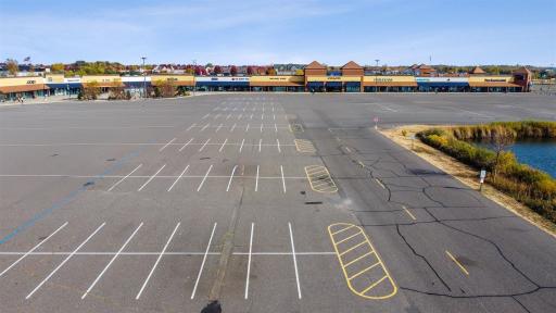Close proximity to shopping, restaurants and outdoor activities.