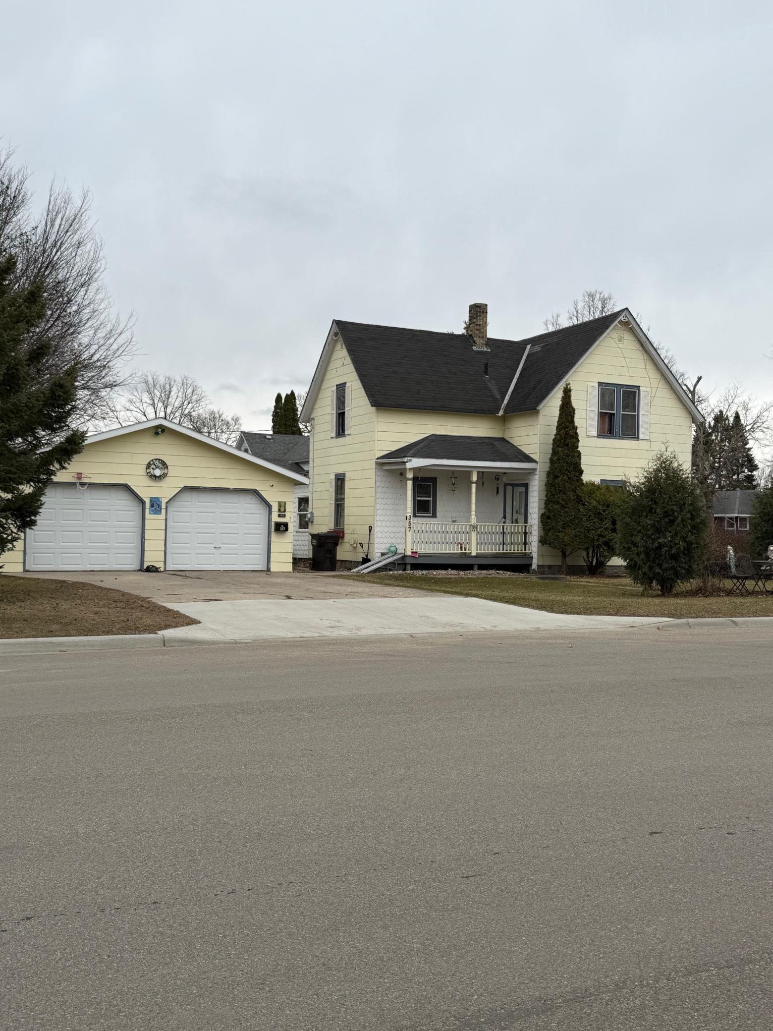 home - garage 2.jpeg