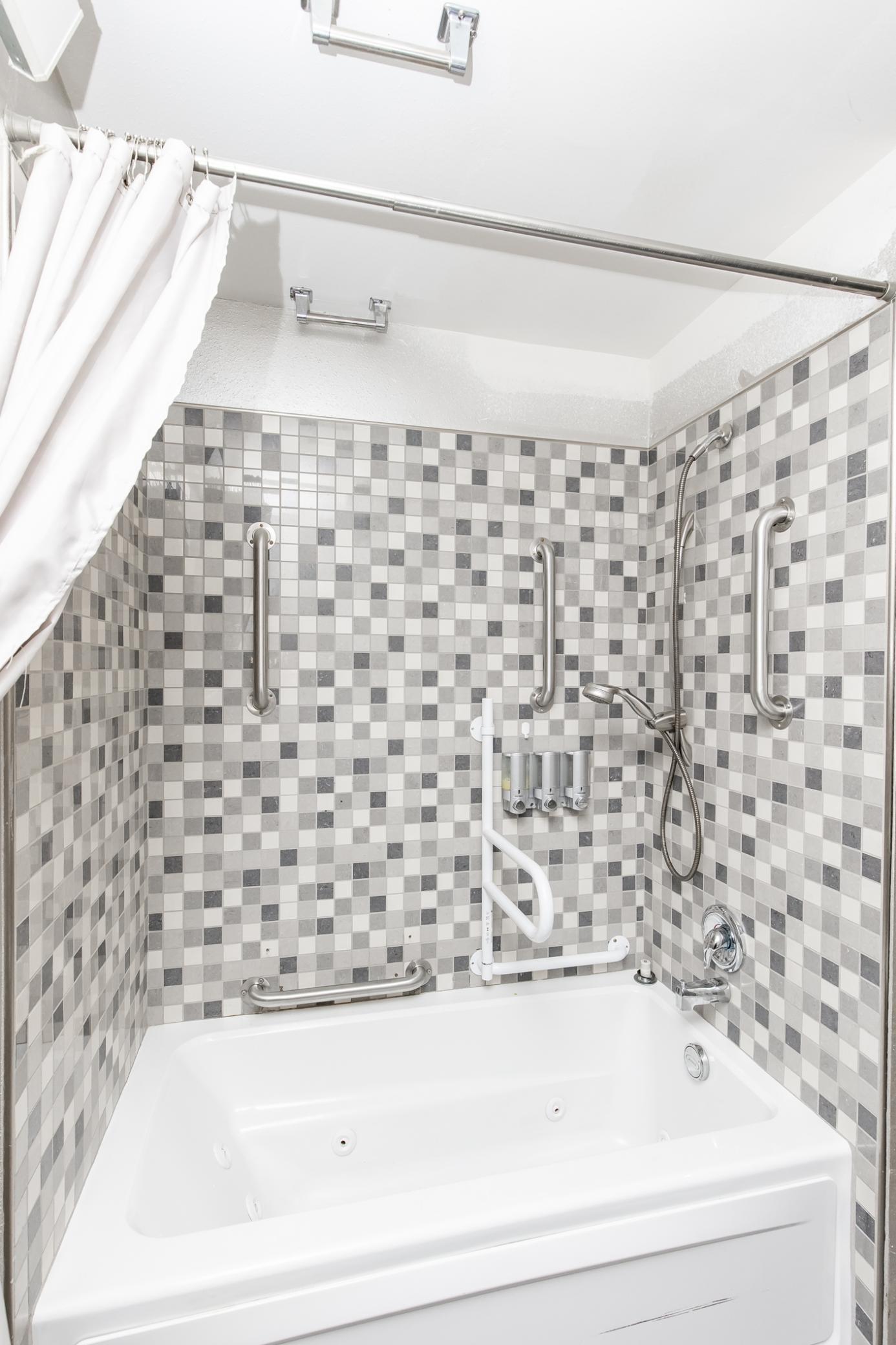 Primary Bathroom - Full