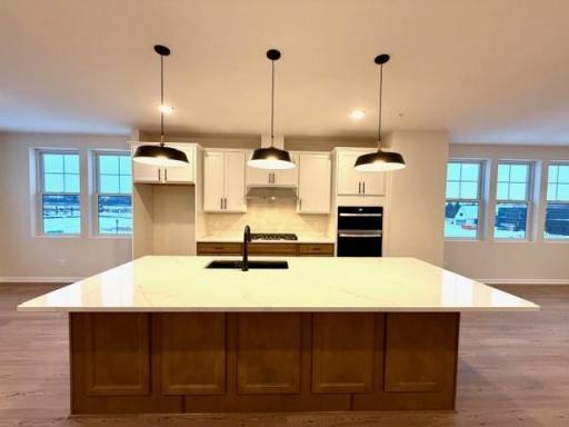 Kitchen Island - 909 Mount Curve Blvd #I.jpg