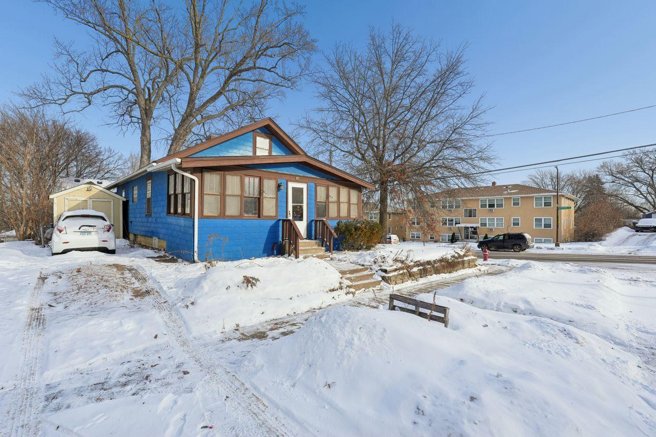 Corner Lot - Winter