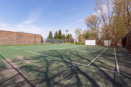 2210 Midland Grove Road, 209, Saint Paul, MN 55113