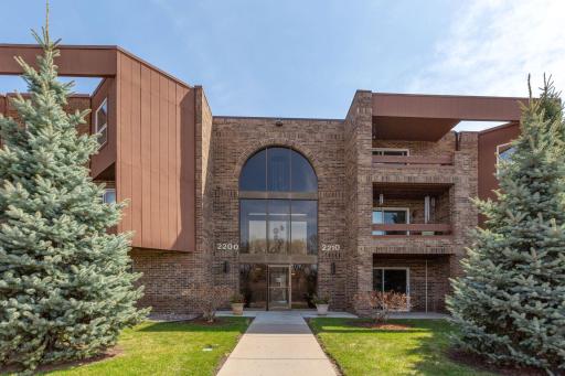 2210 Midland Grove Road, 209, Saint Paul, MN 55113