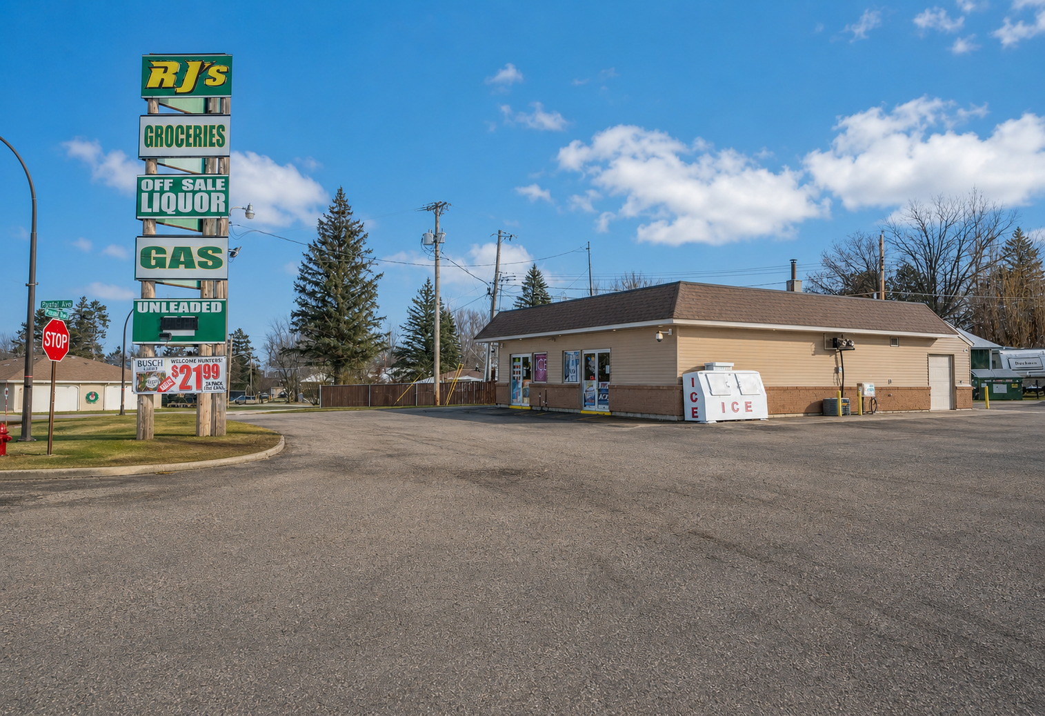 RJ's Market & Liquor - Coleraine Minnesota