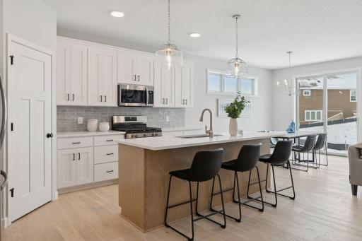 17939 Grantham Lane, Lakeville, MN 55044