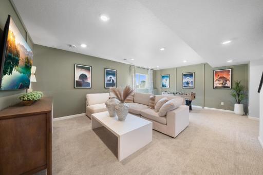 1005 Annagaire Curve, Rosemount, MN 55068