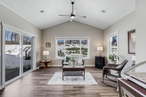 Huge sunroom for relaxing and enjoying the natural wildlife