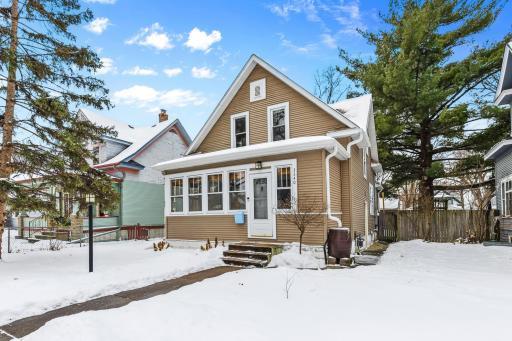 Photo for 3340 32nd Avenue S, Minneapolis, MN 55406 - listing #7004675 Welcome to this charming Longfellow home. This welcoming home is a great mix of modern updates and historic charm and a location that is so convenient to downtown, restaurants and trails.
