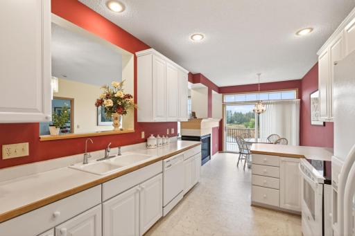 3739 Lawndale Lane N, Minneapolis, MN 55446