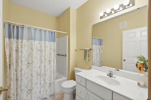 3739 Lawndale Lane N, Minneapolis, MN 55446