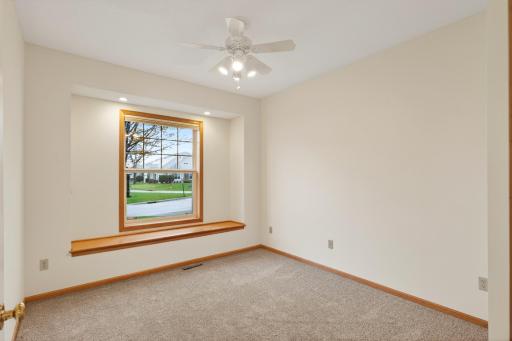 3739 Lawndale Lane N, Minneapolis, MN 55446