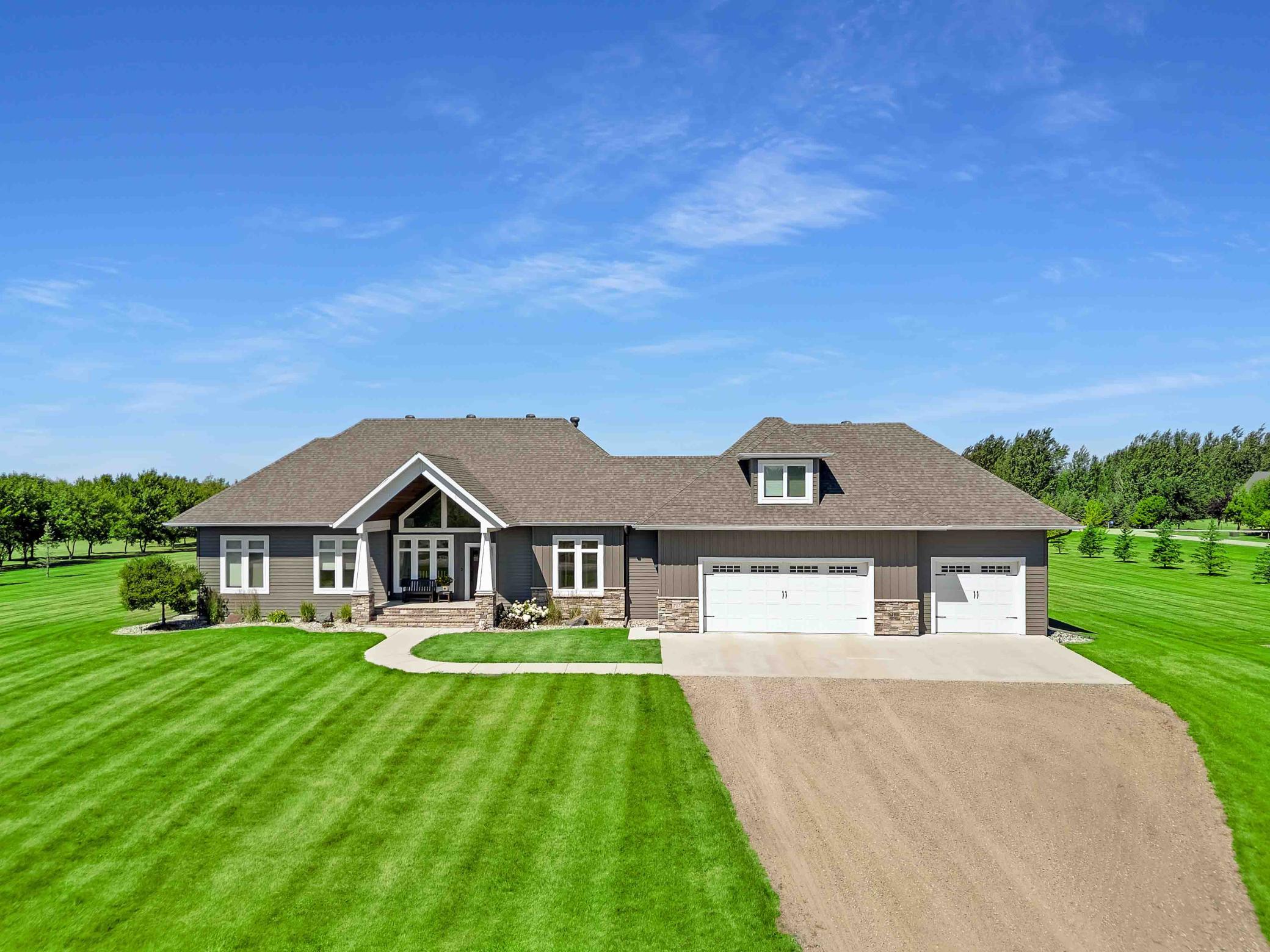 7179 37th St n Moorhead-1.jpg