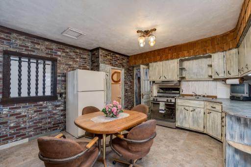 130 1st Street N, Waterville, MN 56096