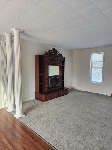 Living Room - Copy.jpg