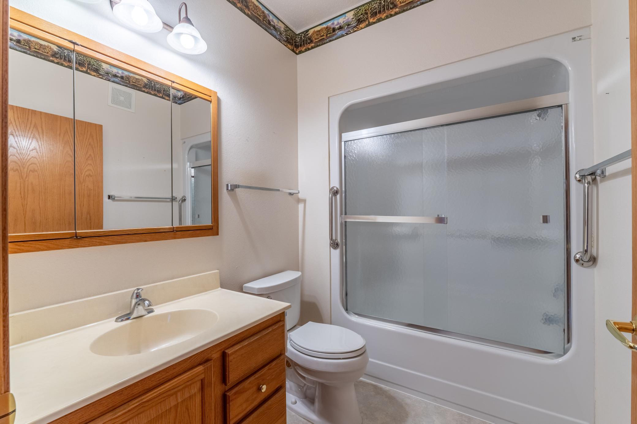 Guest Bathroom.jpg