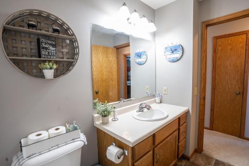 210 8th Avenue NW, Plainview, MN 55964